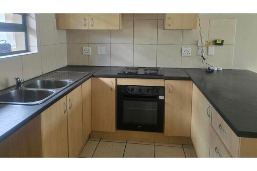 2 Bedroom Property for Sale in Whispering Pines Western Cape